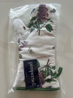 Portmeirion Floral Garden Lilac Oven Glove in White with Green and Purple